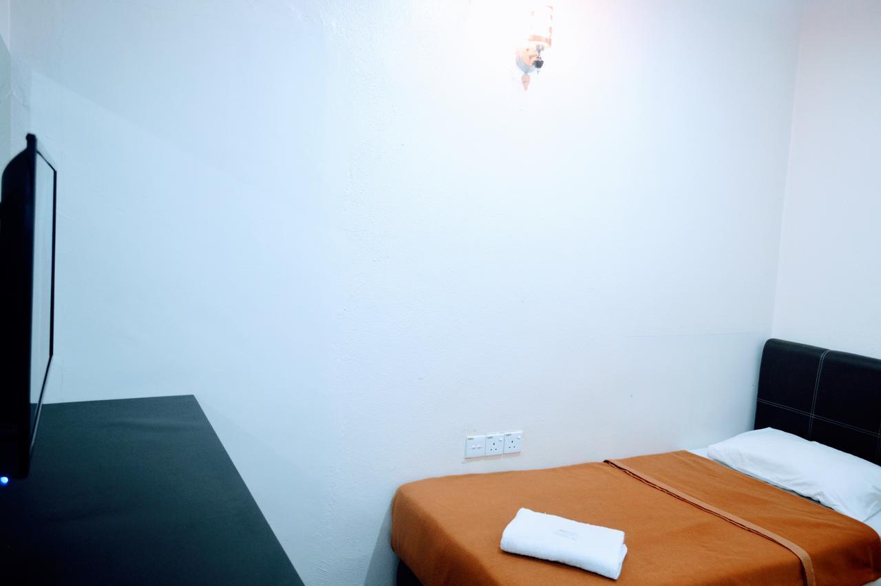 Gest Inn Hotel Кота Тинги Екстериор снимка